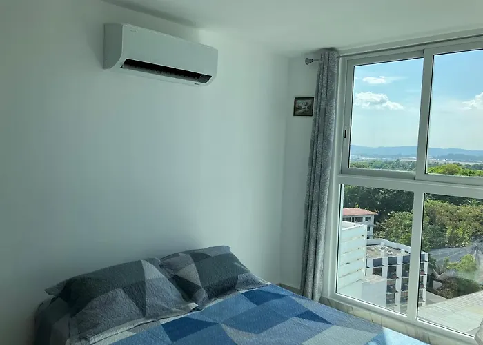 Lovely Flat With Pool In City Center